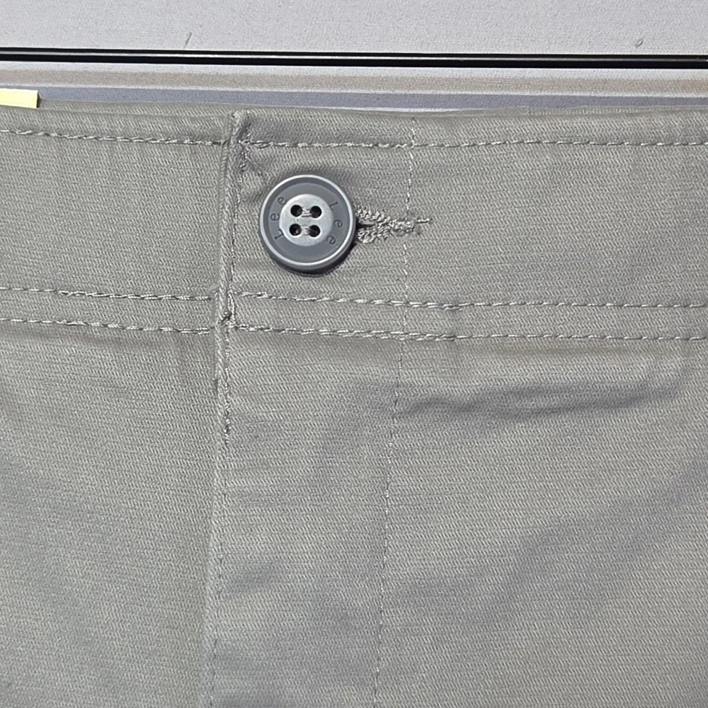 Lee Extreme Comfort Straight Fit Pants Men's 40x30 Iron Gray Flex Waist NWT